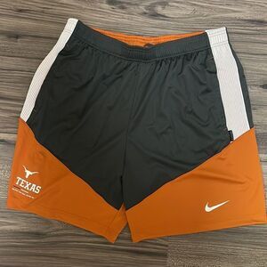 Nike College Dri-FIT (Texas) Mens Shorts‎